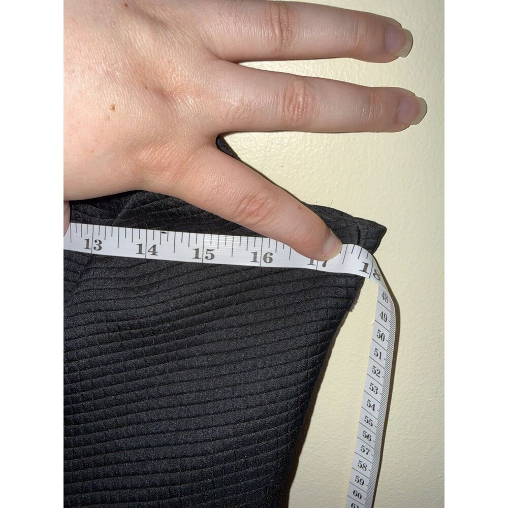 Liz Claiborne Suits Black Textured Square Neck Sleeveless Top Blouse - Size 6 - Picture 11 of 11